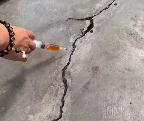 石鼓混凝土裂缝修补技术详解​